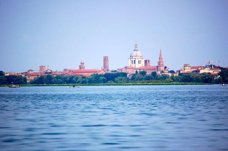 Due Guerrieri Mantova Hotel Kültér fotó